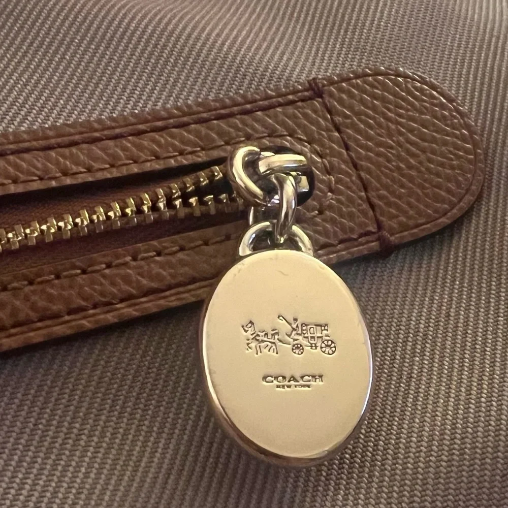 Coach Sawyer Stone Crossbody Bag Taupe Tan Brown Leather Adjustable Strap
